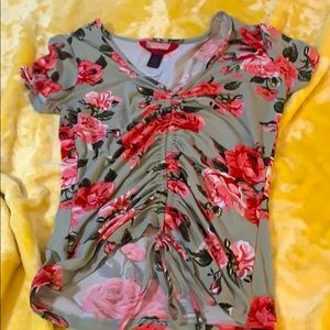 Cute crop top from Discovery